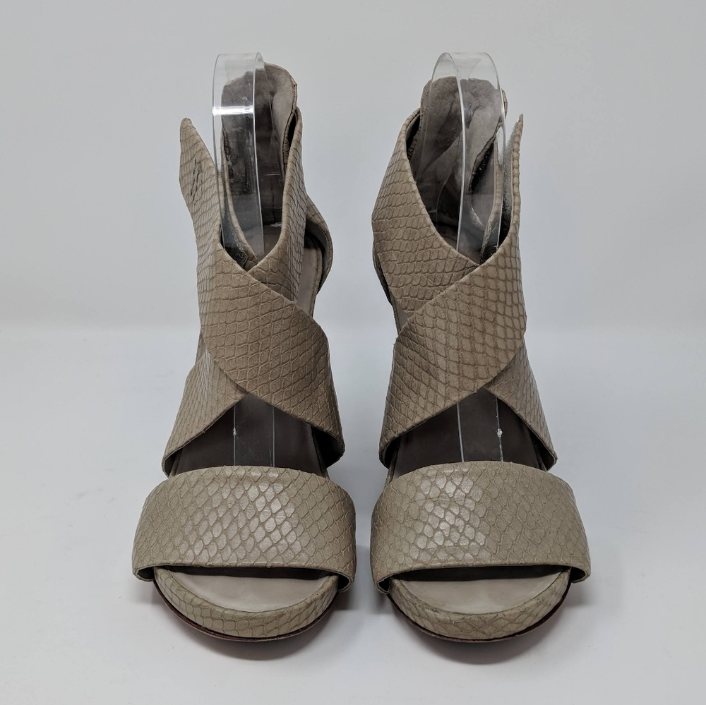 Beige strap wedges - Picture 3 of 3